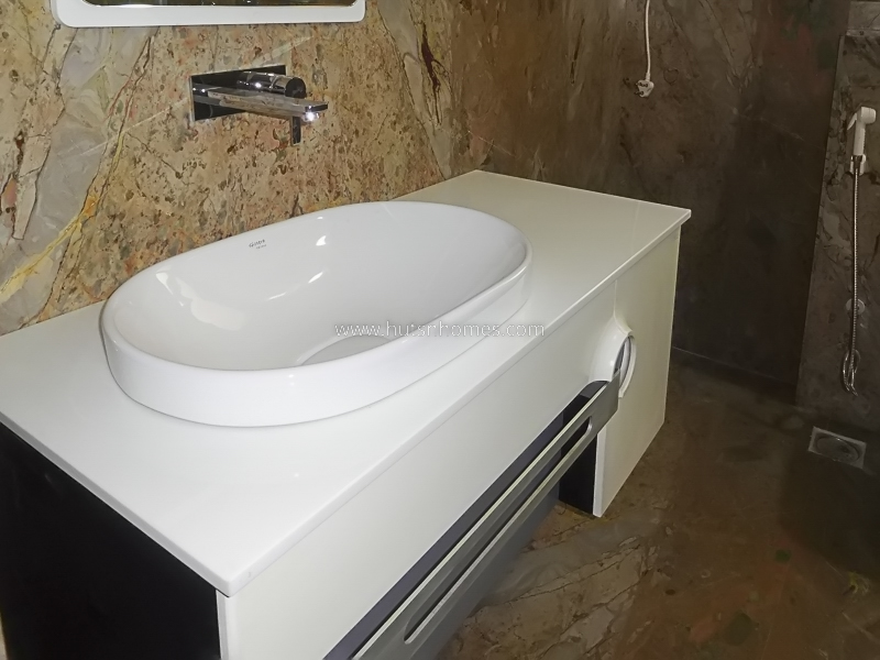 4 BHK Flat For Rent in Vasant Vihar