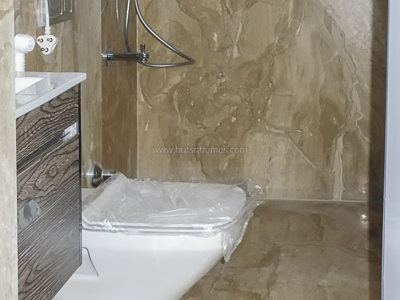 4 BHK Flat For Rent in Vasant Vihar