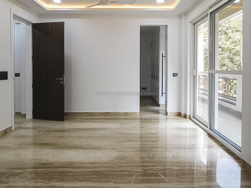 4 BHK Flat For Rent in Vasant Vihar