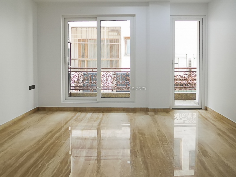 4 BHK Flat For Rent in Vasant Vihar