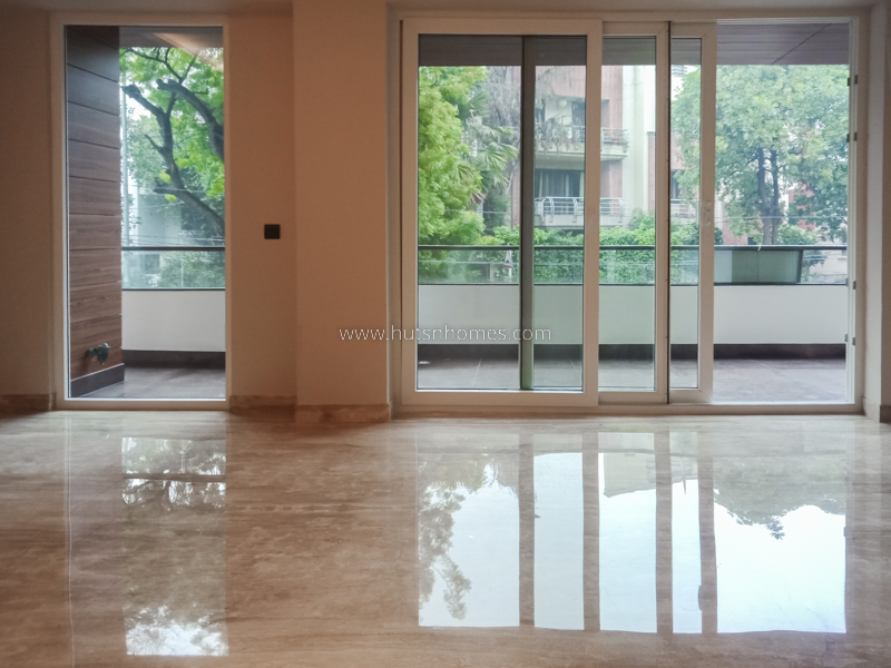 4 BHK Flat For Rent in Safdarjung Development Area