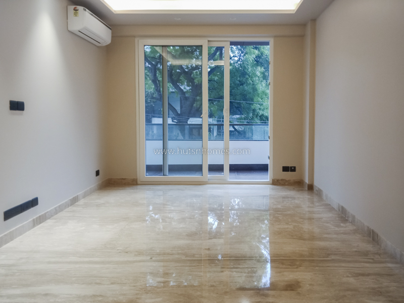 4 BHK Flat For Rent in Safdarjung Development Area