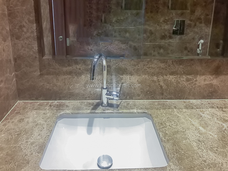 4 BHK Flat For Rent in Safdarjung Development Area