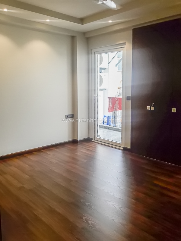 4 BHK Flat For Rent in Safdarjung Development Area