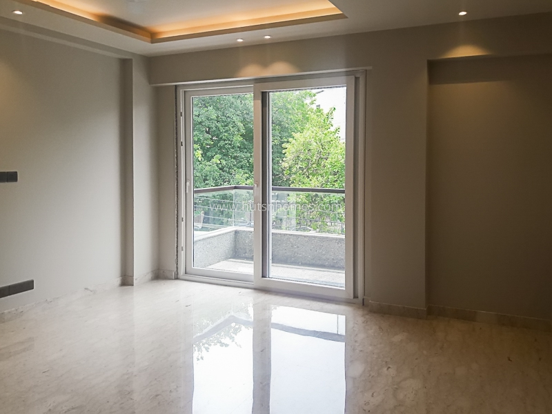 4 BHK Flat For Rent in Safdarjung Development Area