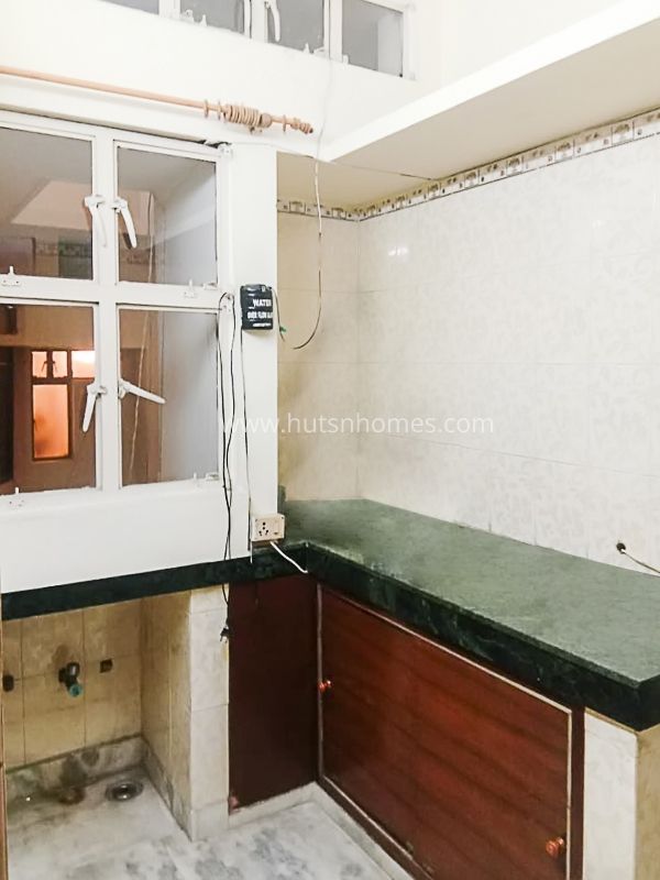 4 BHK Flat For Rent in Vasant Vihar