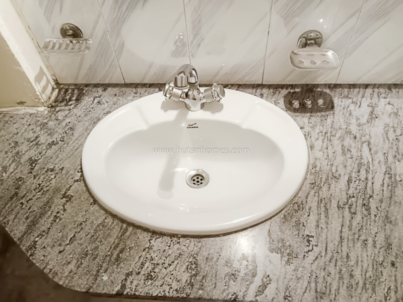 4 BHK Flat For Rent in Vasant Vihar