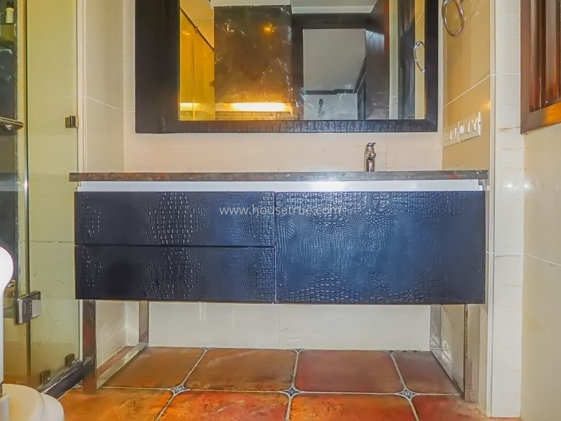 4 BHK Builder Floor For Rent in Safdarjung Development Area