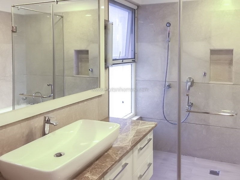 3 BHK Builder Floor For Rent in Safdarjung Development Area