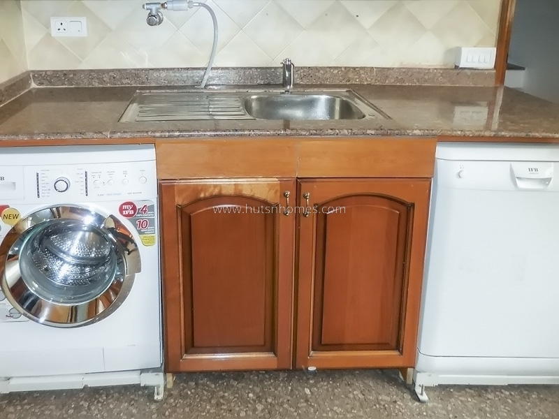 4 BHK Flat For Rent in West End Colony