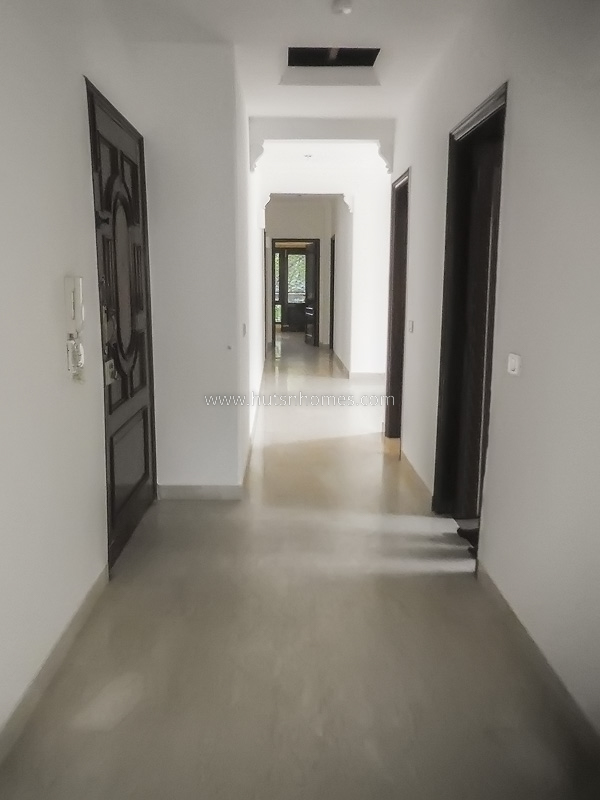 4 BHK Flat For Rent in West End Colony