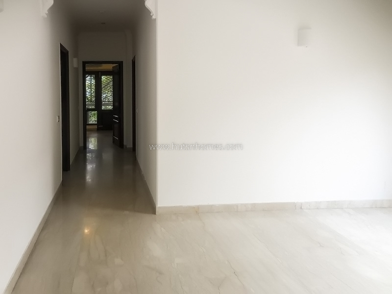 4 BHK Flat For Rent in West End Colony