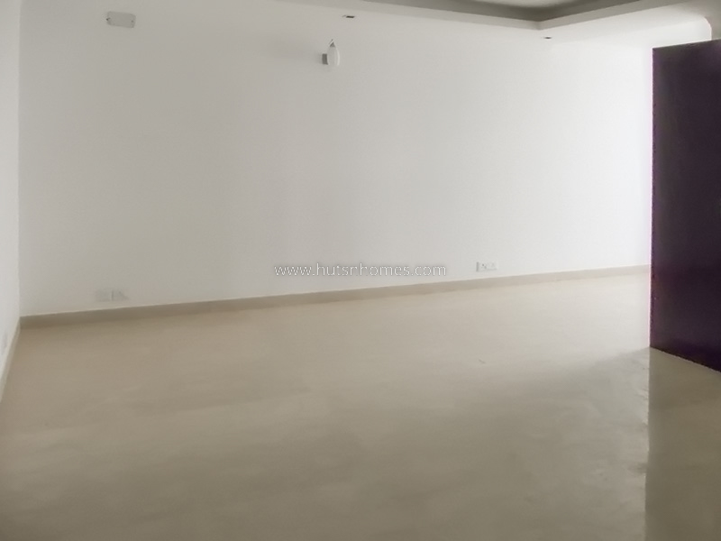 3 BHK Flat For Rent in Defence Colony