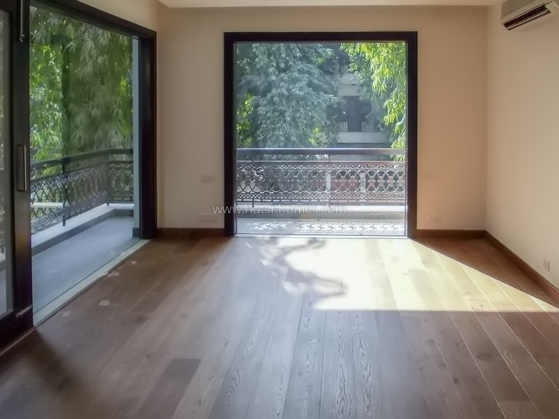 4 BHK Flat For Rent in West End Colony