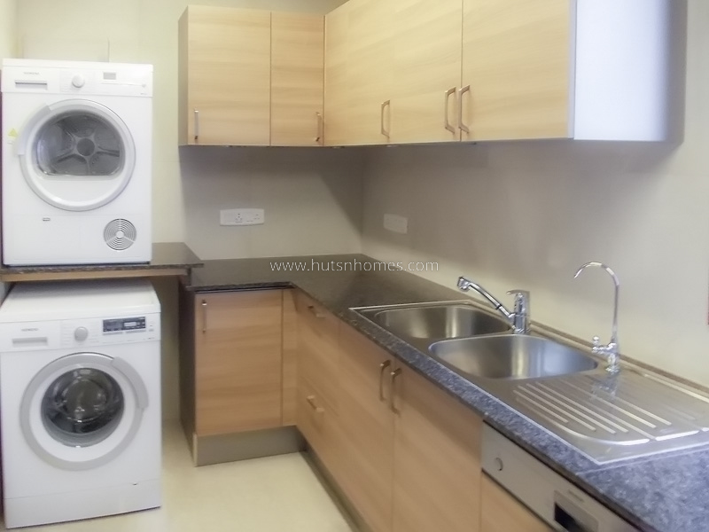 4 BHK Flat For Rent in West End Colony