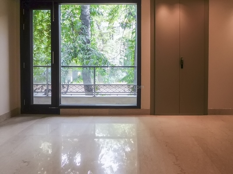 4 BHK Flat For Rent in West End Colony