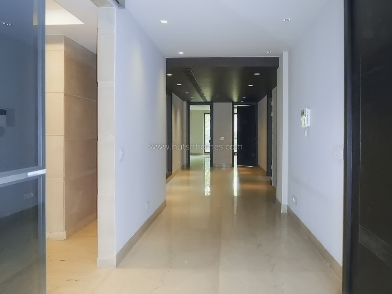 4 BHK Flat For Rent in West End Colony