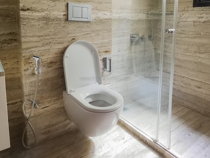 4 BHK Flat For Rent in West End Colony