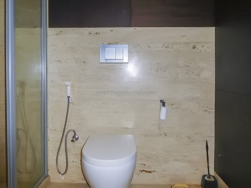 4 BHK Flat For Rent in West End Colony