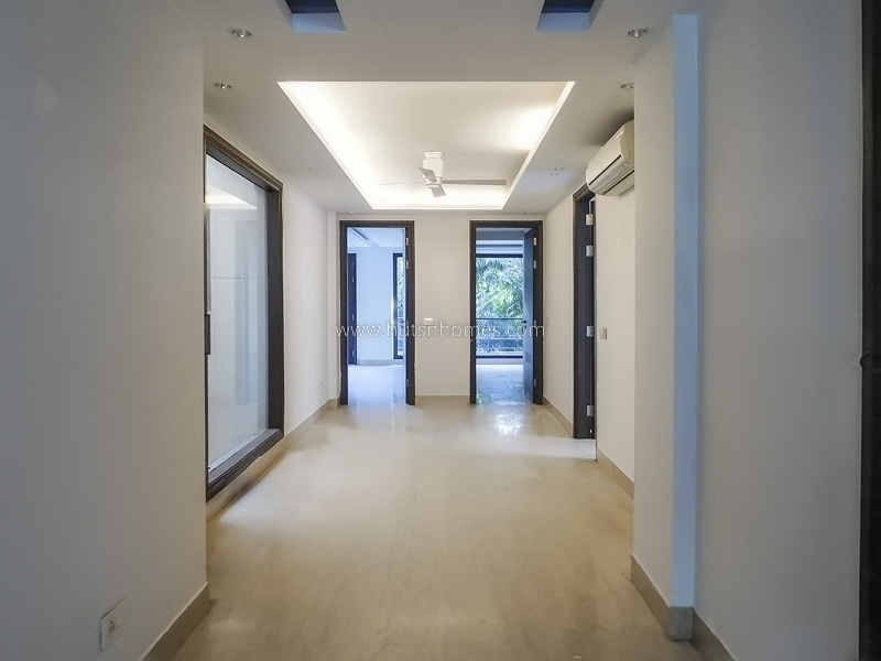 4 BHK Flat For Rent in West End Colony