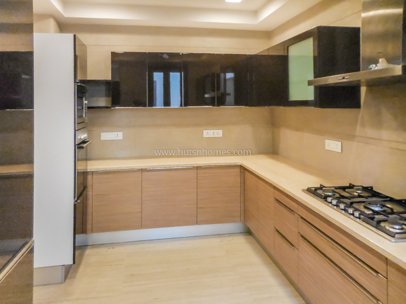 3 BHK Flat For Rent in West End Colony