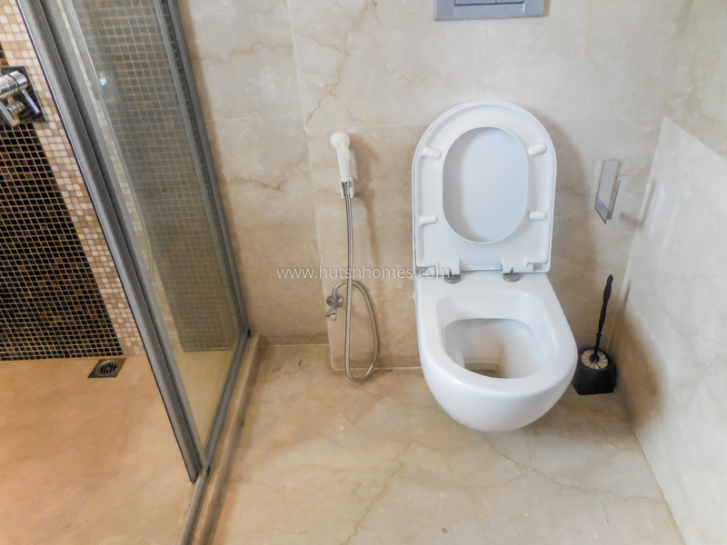 3 BHK Flat For Rent in West End Colony