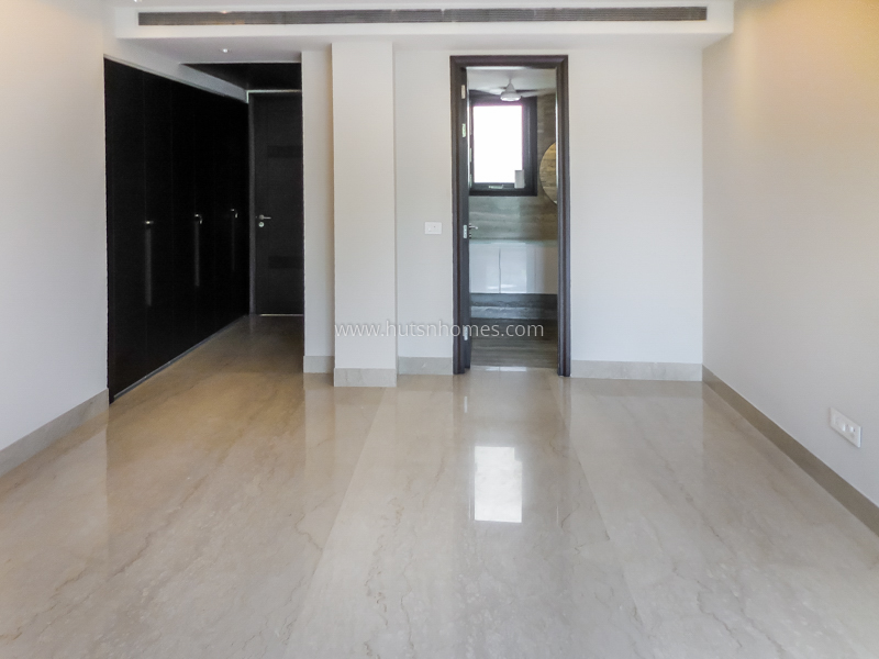 3 BHK Flat For Rent in West End Colony