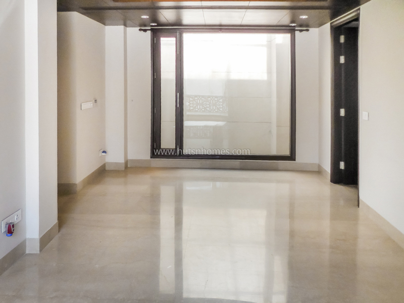 3 BHK Flat For Rent in West End Colony