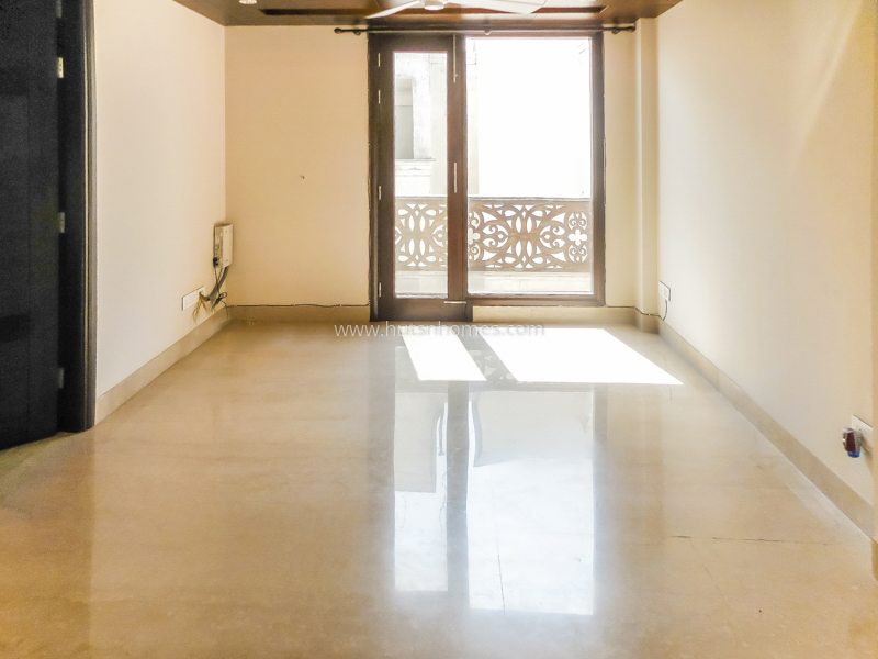 3 BHK Flat For Rent in West End Colony