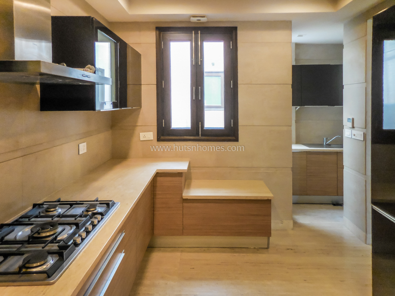 3 BHK Flat For Rent in West End Colony