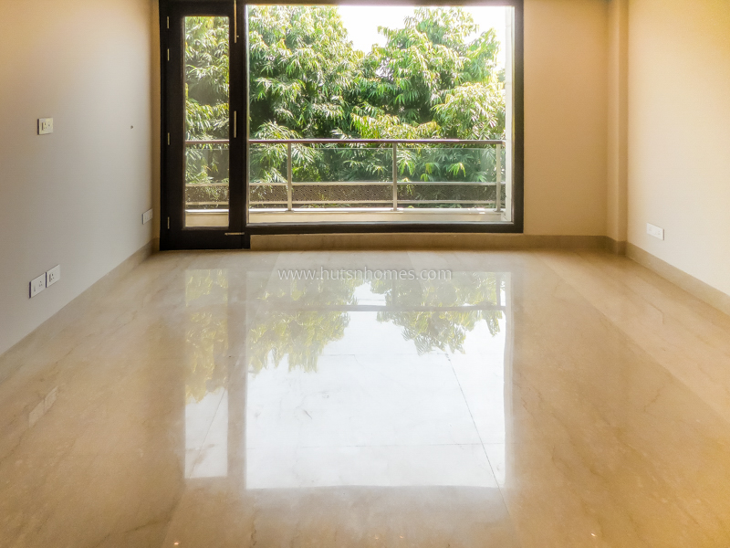 3 BHK Flat For Rent in West End Colony
