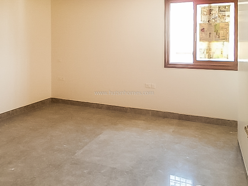 3 BHK Flat For Rent in Defence Colony