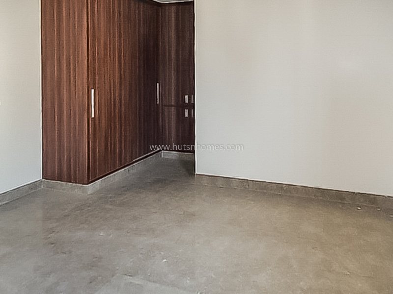 3 BHK Flat For Rent in Defence Colony