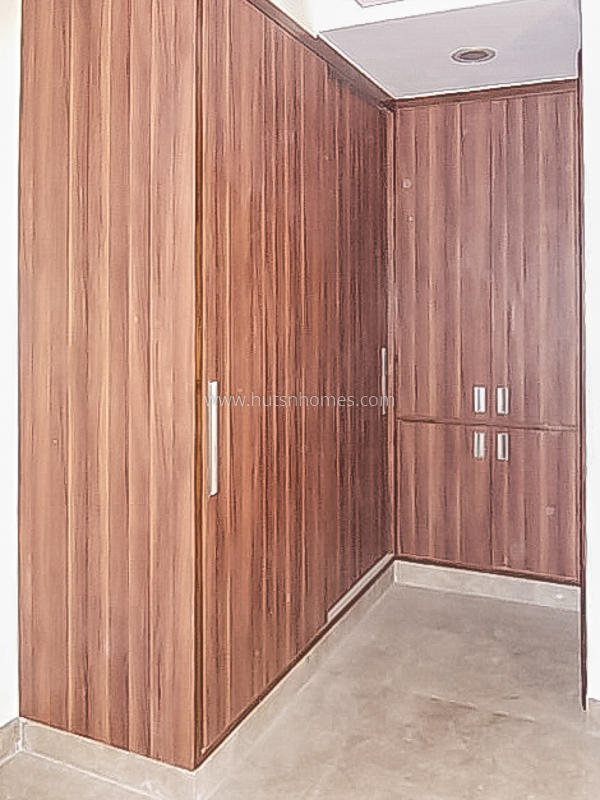 3 BHK Flat For Rent in Defence Colony