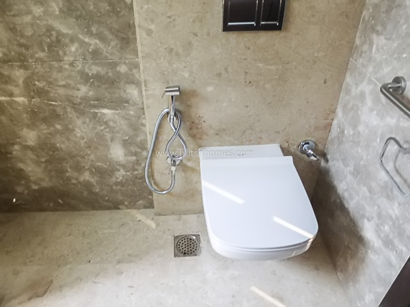 3 BHK Flat For Rent in Defence Colony