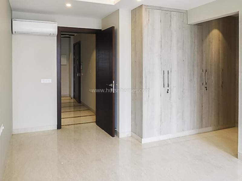 3 BHK Flat For Rent in Defence Colony