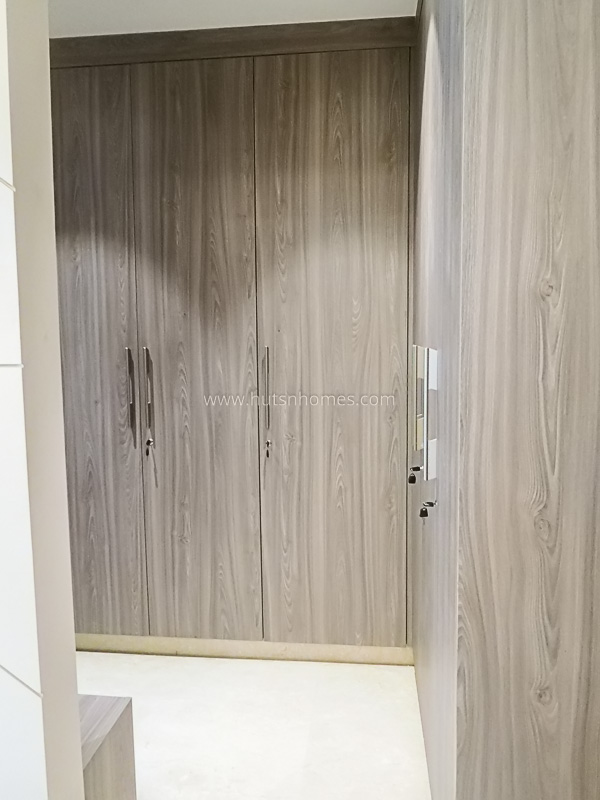 3 BHK Flat For Rent in Defence Colony