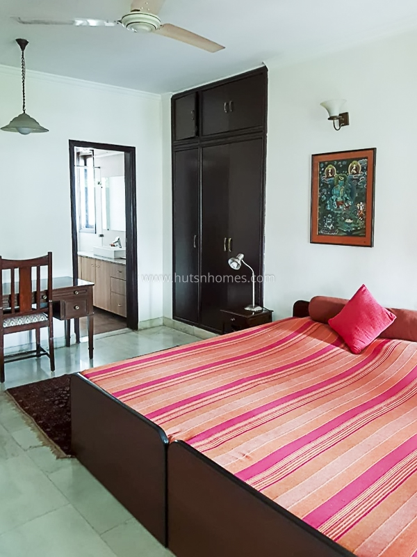 4 BHK Flat For Rent in Greater Kailash Enclave 1