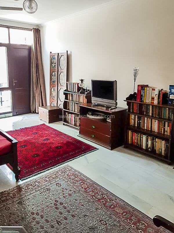 4 BHK Flat For Rent in Greater Kailash Enclave 1