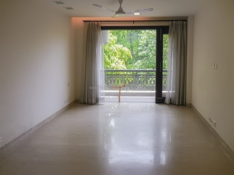4 BHK Flat For Rent in West End Colony