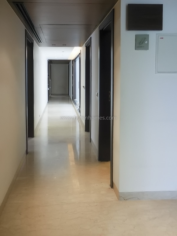 4 BHK Flat For Rent in West End Colony