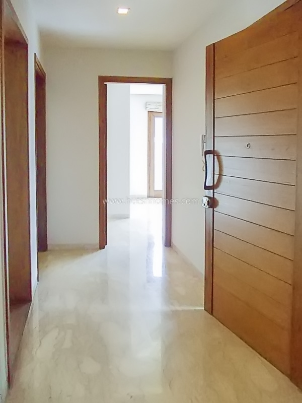3 BHK Flat For Rent in Defence Colony