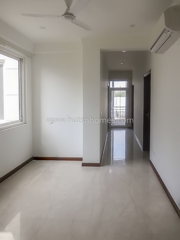 4 BHK Flat For Rent in Anand Niketan