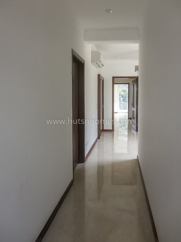 4 BHK Flat For Rent in Anand Niketan