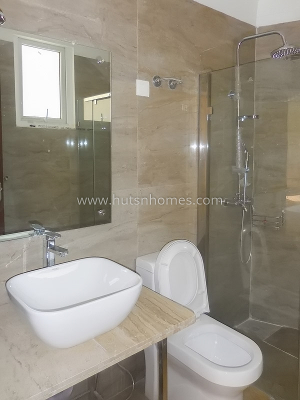 4 BHK Flat For Rent in Anand Niketan