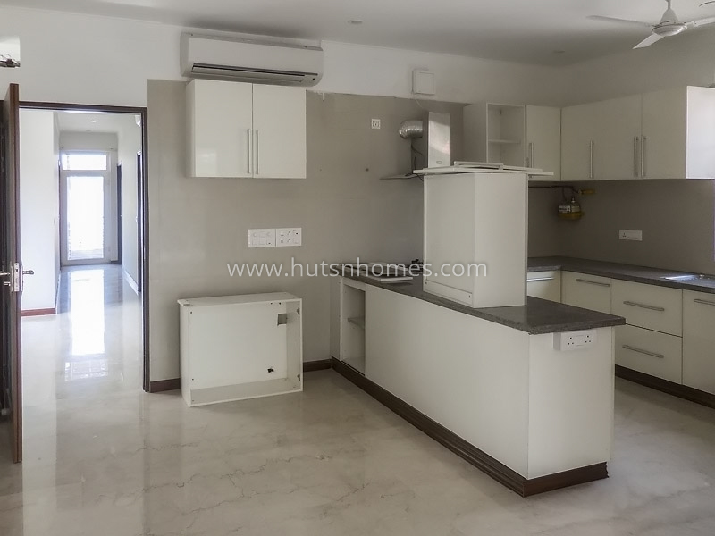 4 BHK Flat For Rent in Anand Niketan