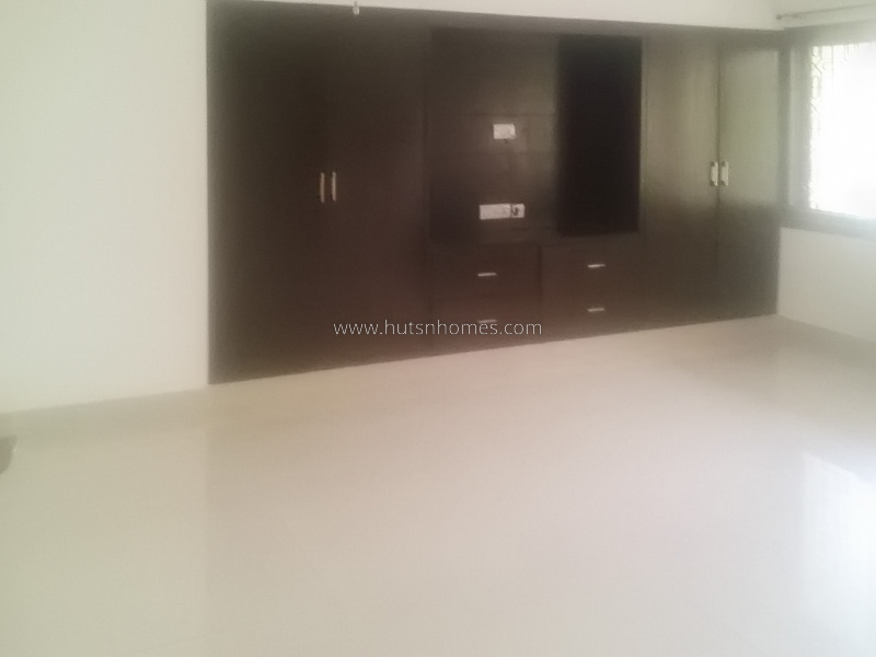 2 BHK Duplex For Rent in West End Colony
