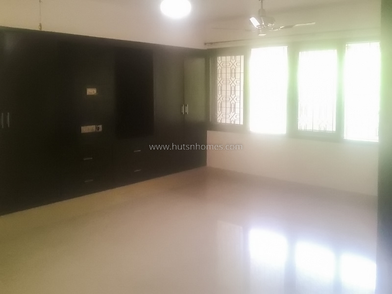 2 BHK Duplex For Rent in West End Colony