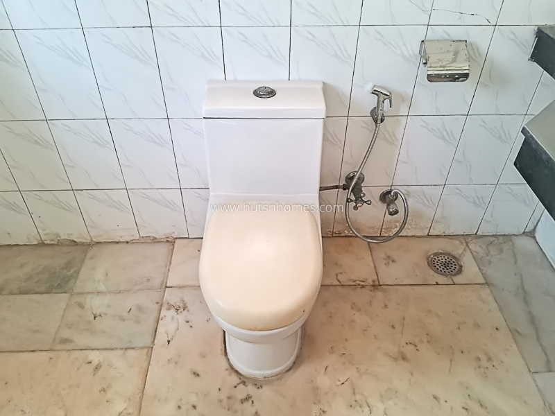 3 BHK Flat For Rent in Defence Colony