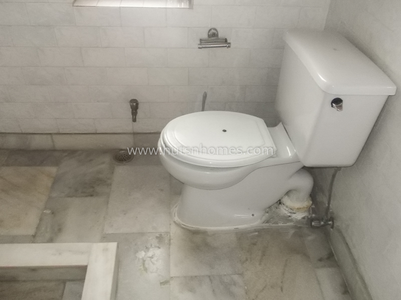 4 BHK Duplex For Rent in Chanakyapuri